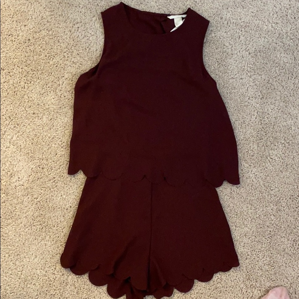 NWT H&M scallop romper